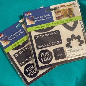 Bundle of 2 Plaid Peel & Stick Stencils‎